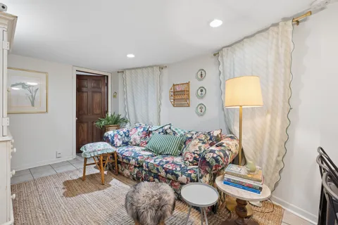 $1,095,000 | 4152 North Damen Avenue, Chicago, IL 60618