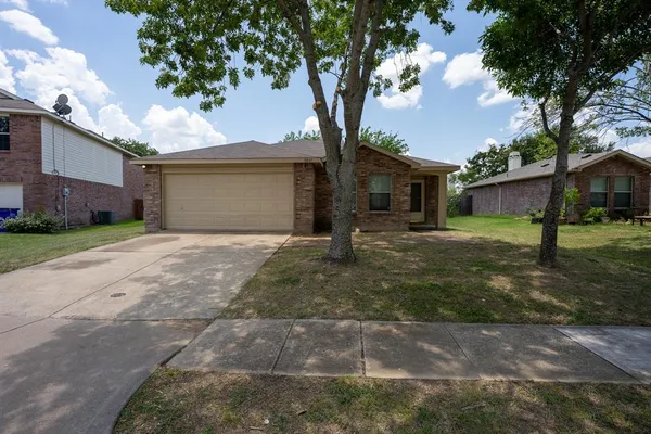 $2,099 | 3841 Meredith Lane, Balch Springs, TX 75180