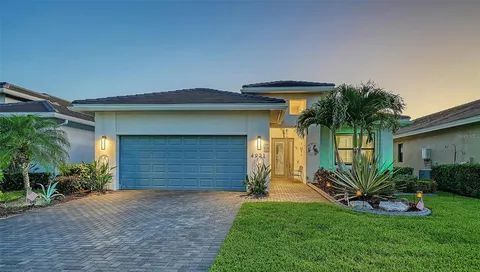 $939,900 | 4921 Surfside Circle, Bradenton, FL 34211