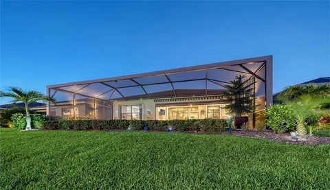 $939,900 | 4921 Surfside Circle, Bradenton, FL 34211