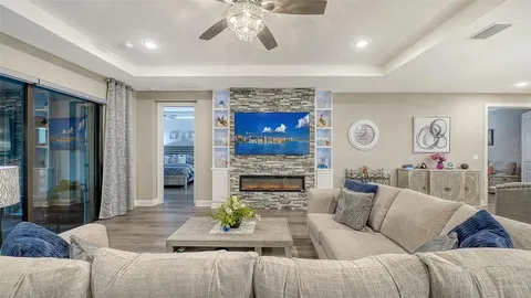 $939,900 | 4921 Surfside Circle, Bradenton, FL 34211