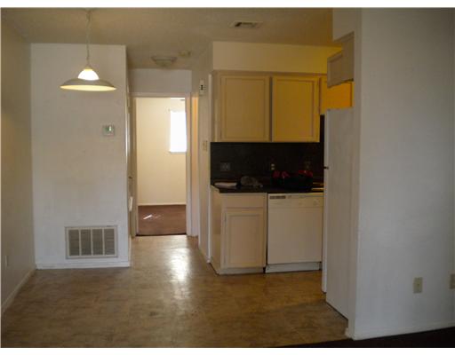 945 Quetzal Street, Unit 3 Corpus Christi, TX 78418 - Photo 3 of 10