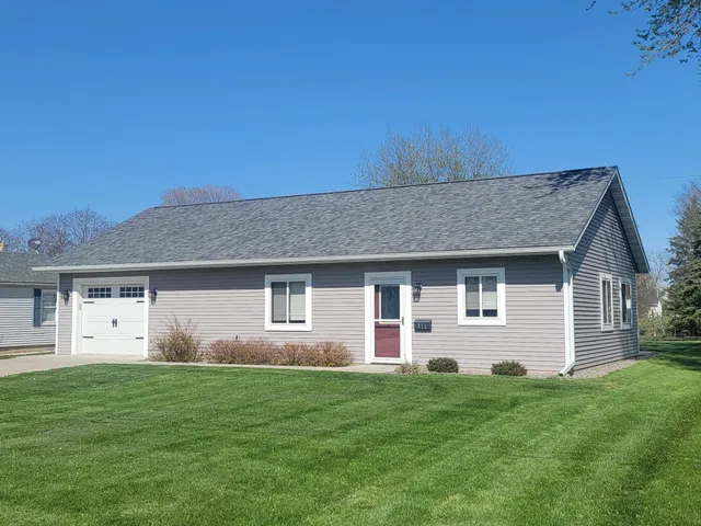 $299,900 | 411 Bullis Street, Kenyon, MN 55946