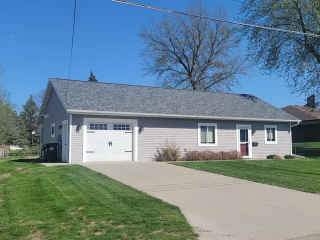$299,900 | 411 Bullis Street, Kenyon, MN 55946