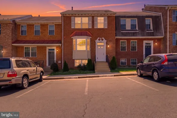 $590,000 | 46601 Carriage Court, Sterling, VA 20164