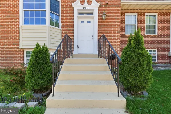 $590,000 | 46601 Carriage Court, Sterling, VA 20164