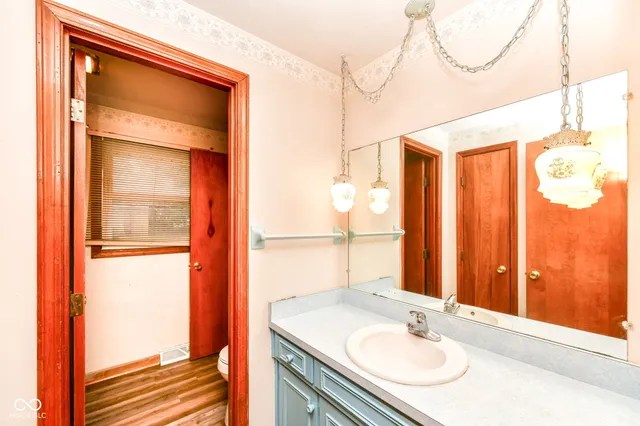 $249,900 | 2496 East 500 South, Anderson, IN 46017