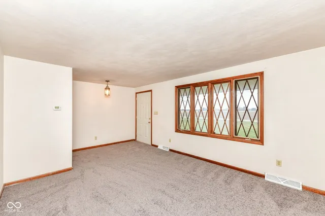 $249,900 | 2496 East 500 South, Anderson, IN 46017