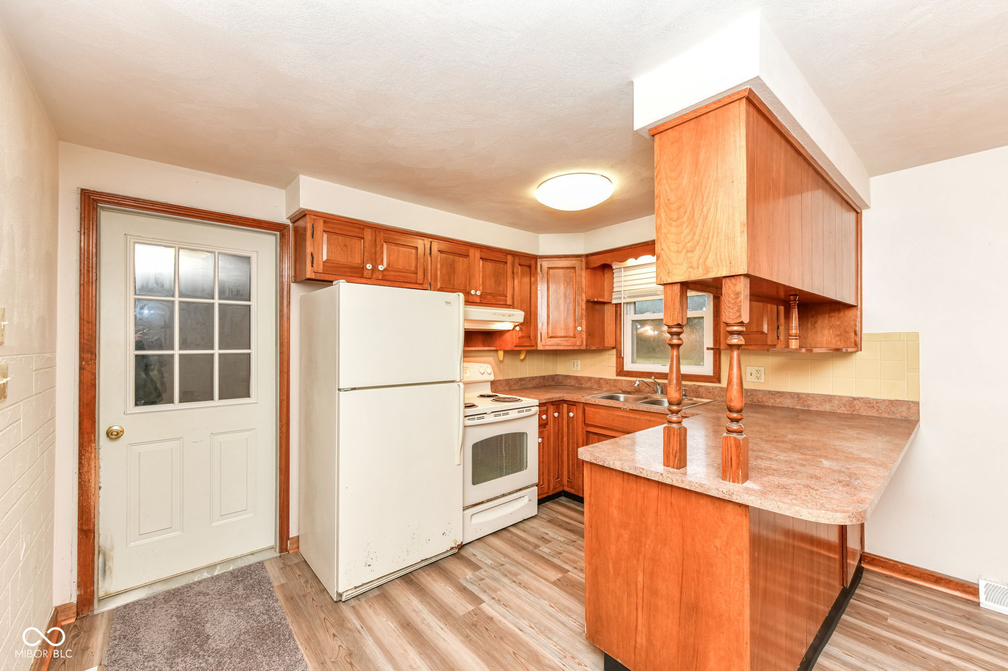 2496 East 500 South Anderson, IN 46017 - Photo 8 of 29