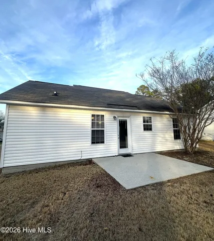 $1,750 | 4836 Acres Drive, Wilmington, NC 28411