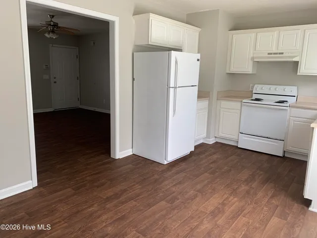 $1,750 | 4836 Acres Drive, Wilmington, NC 28411