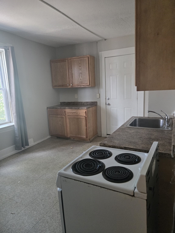 529 Union Street, Unit 1L Springfield, MA 01109 - Photo 6 of 11