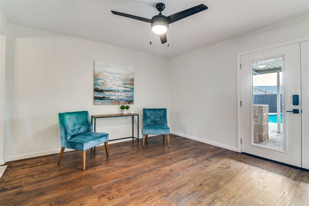 4225 Wayfaring Street Mesquite, TX 75150 - Photo 14 of 26 a room with furniture and a window