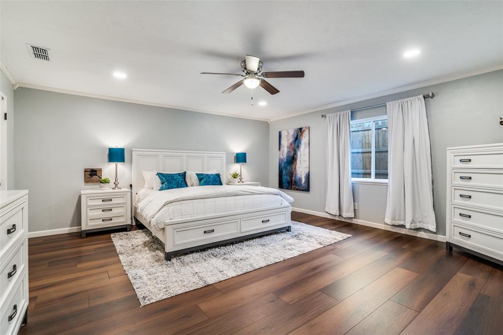 4225 Wayfaring Street Mesquite, TX 75150 - Photo 15 of 26 a bedroom with a bed and a closet