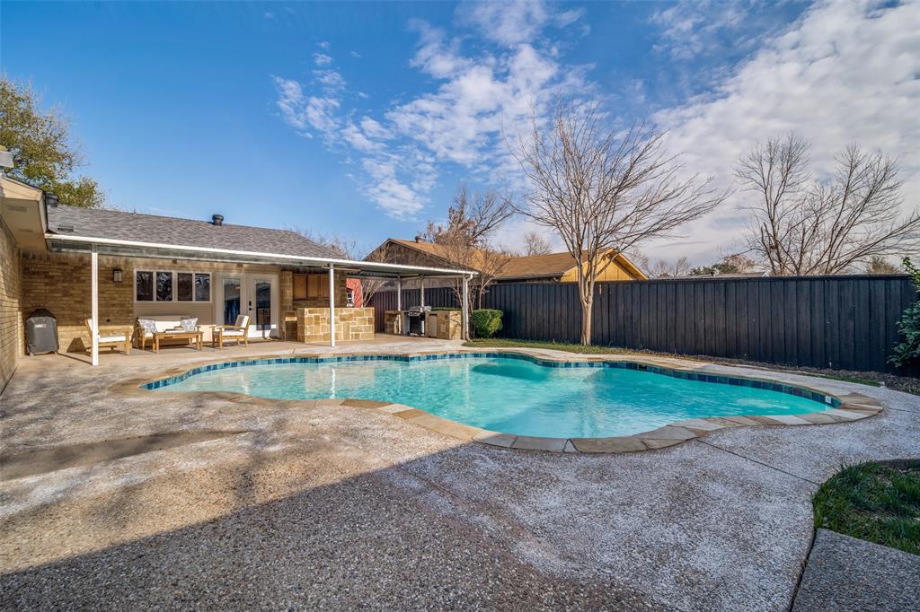 4225 Wayfaring Street Mesquite, TX 75150 - Photo 4 of 26 a view of a house with a yard