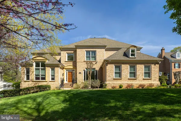 $2,690,000 | 1411 Woodhurst Boulevard, McLean, VA 22102