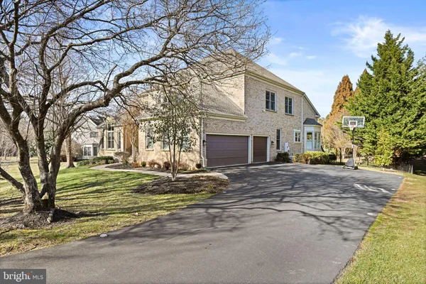 $2,690,000 | 1411 Woodhurst Boulevard, McLean, VA 22102