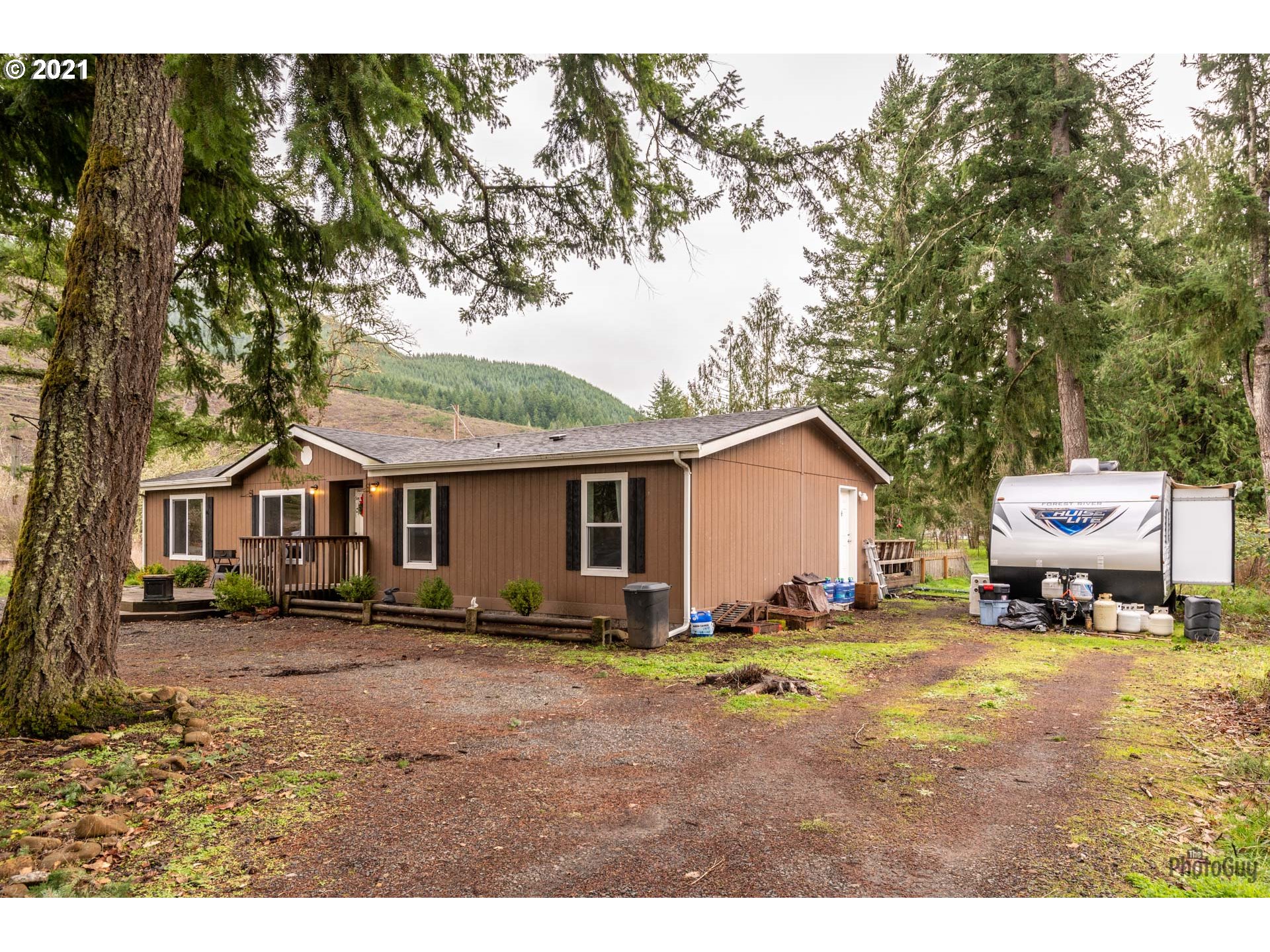 37627 Row River Road Dorena, OR 97434 - Photo 3 of 32
