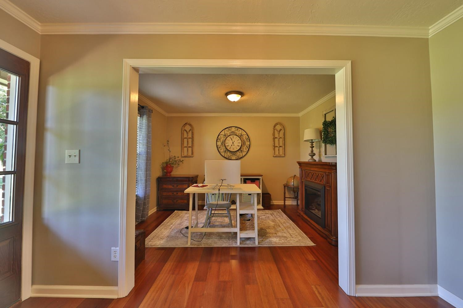 529 Vancleave Road Martin, TN 38237 - Photo 3 of 20 a living room with a couch and a table in it