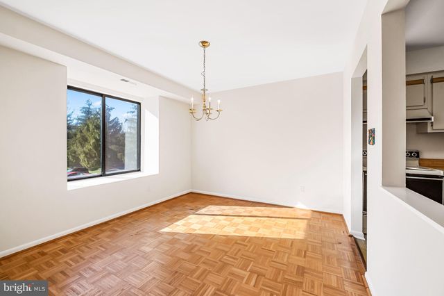 $245,000 | 3 Bailiffs Court, Unit 302, Lutherville-Timonium, MD 21093