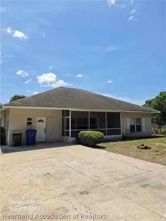 $1,700 | 208 Serenade Drive, Lake Placid, FL 33852