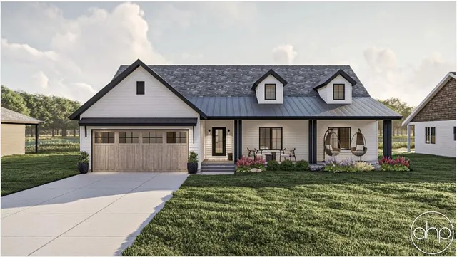 $645,000 | 130 Shoreline Drive, Louisburg, KS 66053