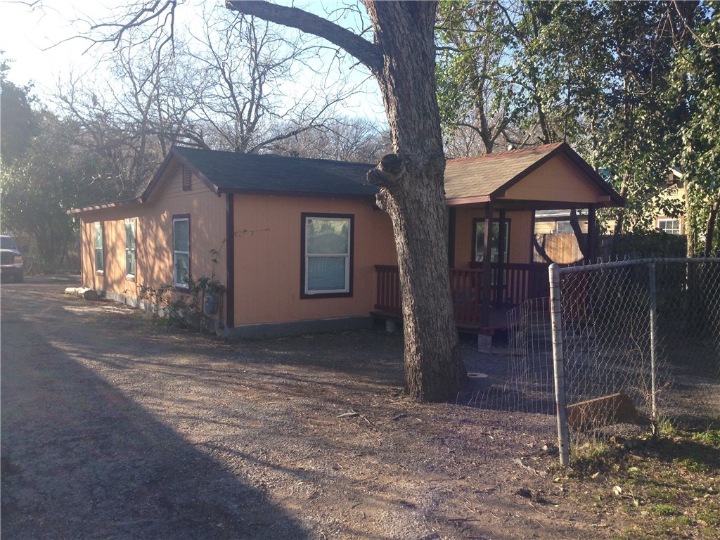 1306 Cometa Street Austin, TX 78721 - Photo 1 of 1