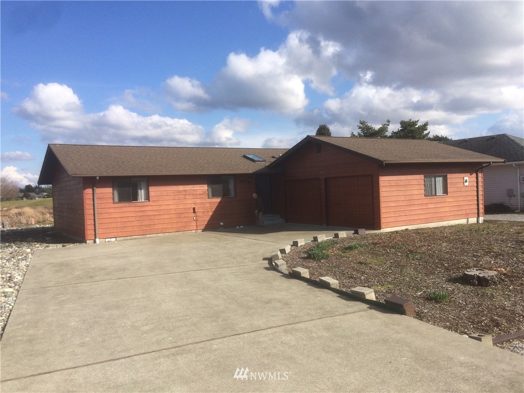 8124 Sehome Road Blaine, WA 98230 - Photo 1 of 24 Gallery Image 1