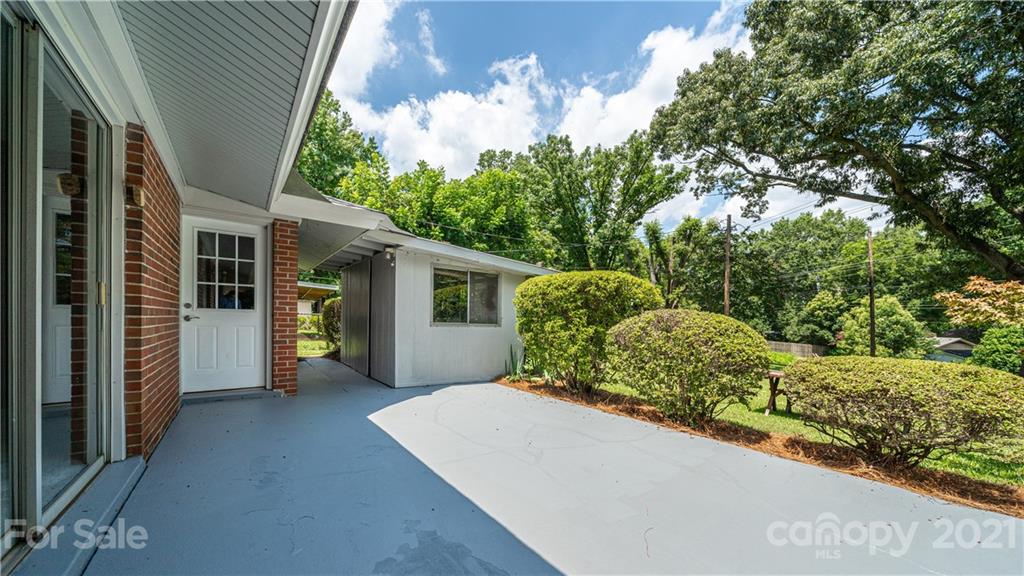 2033 Tyvola Road Charlotte, NC 28210 - Photo 22 of 27 Gallery Image 22