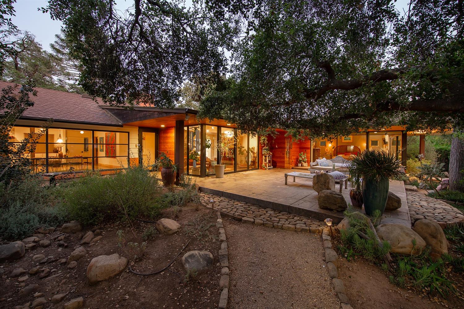 515 Del Norte Road Ojai, CA 93023 - Photo 6 of 43 Gallery Image 6