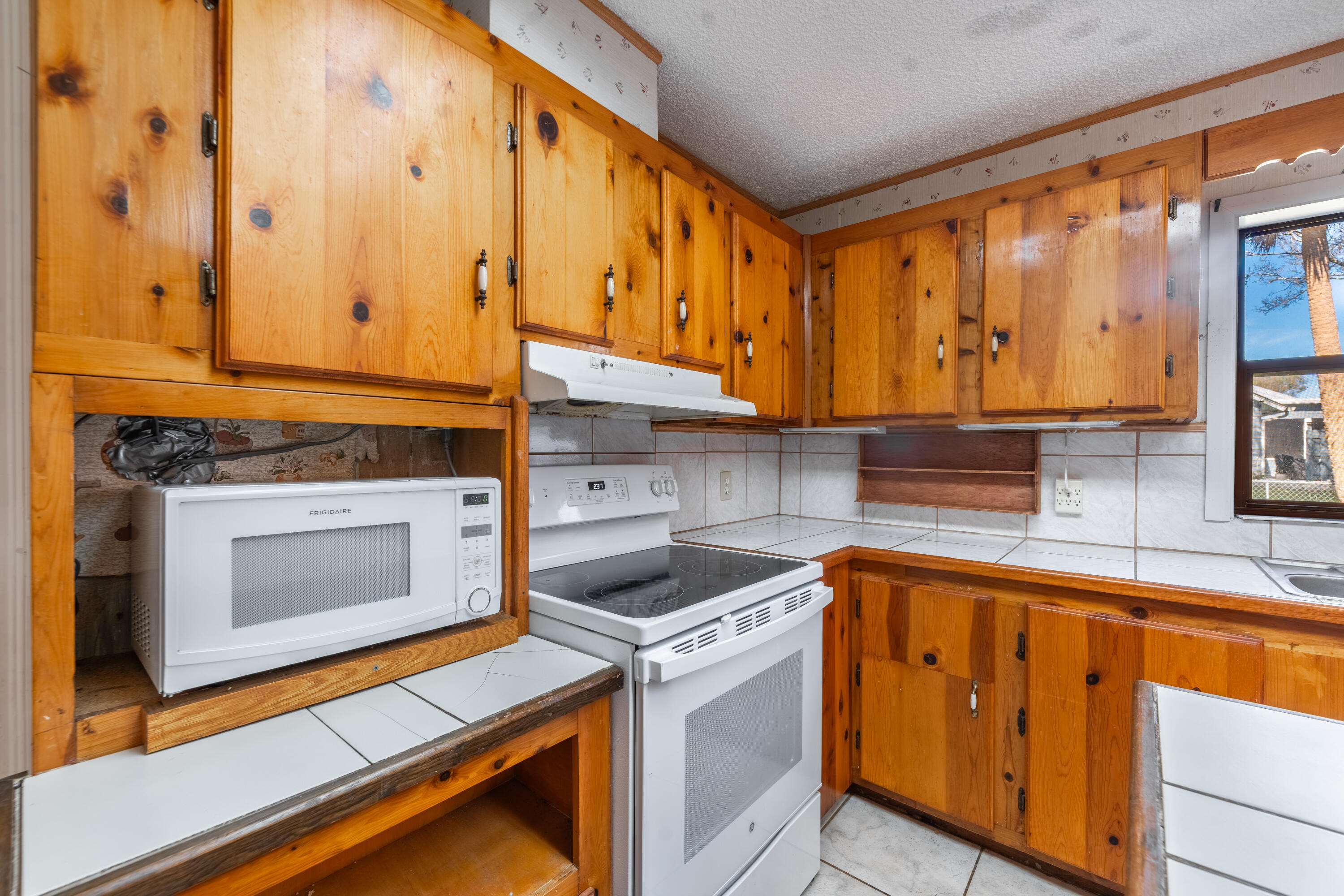 6397 Peterson Road Fort Pierce, FL 34947 - Photo 6 of 30 DSC07133-HDR