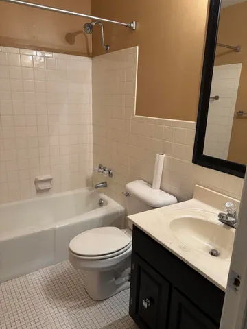 $925 | 203 Provincial Court, Unit 87, Saginaw, MI 48638