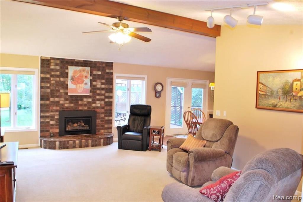 285 Slade Court Rochester Hills, MI 48307 - Photo 10 of 35