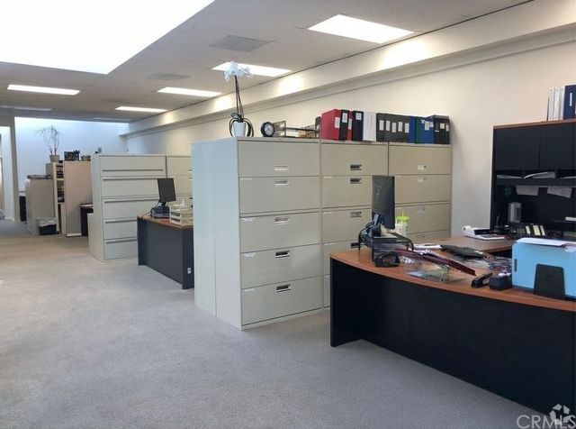 $2,000,000 | 3184 Airway Avenue, Unit B, Costa Mesa, CA 92626