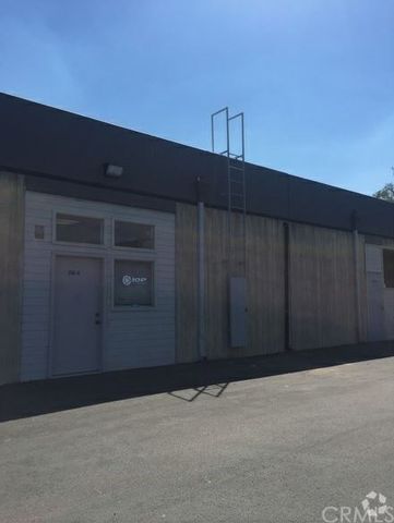 $2,000,000 | 3184 Airway Avenue, Unit B, Costa Mesa, CA 92626