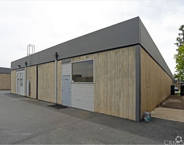 $2,000,000 | 3184 Airway Avenue, Unit B, Costa Mesa, CA 92626