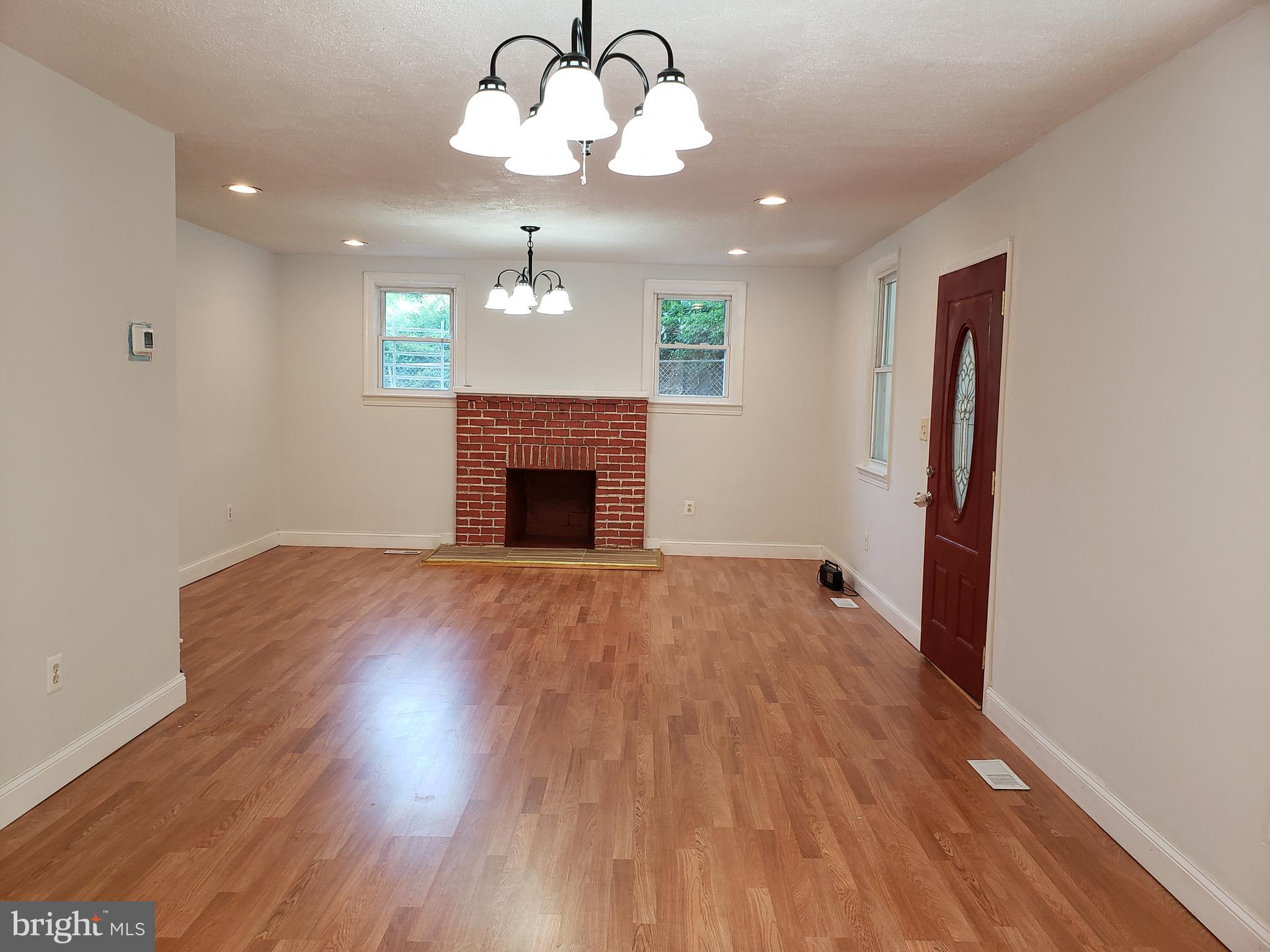 1010 Addison Road South Capitol Heights, MD 20743 - Photo 2 of 28 Living,/diningroom