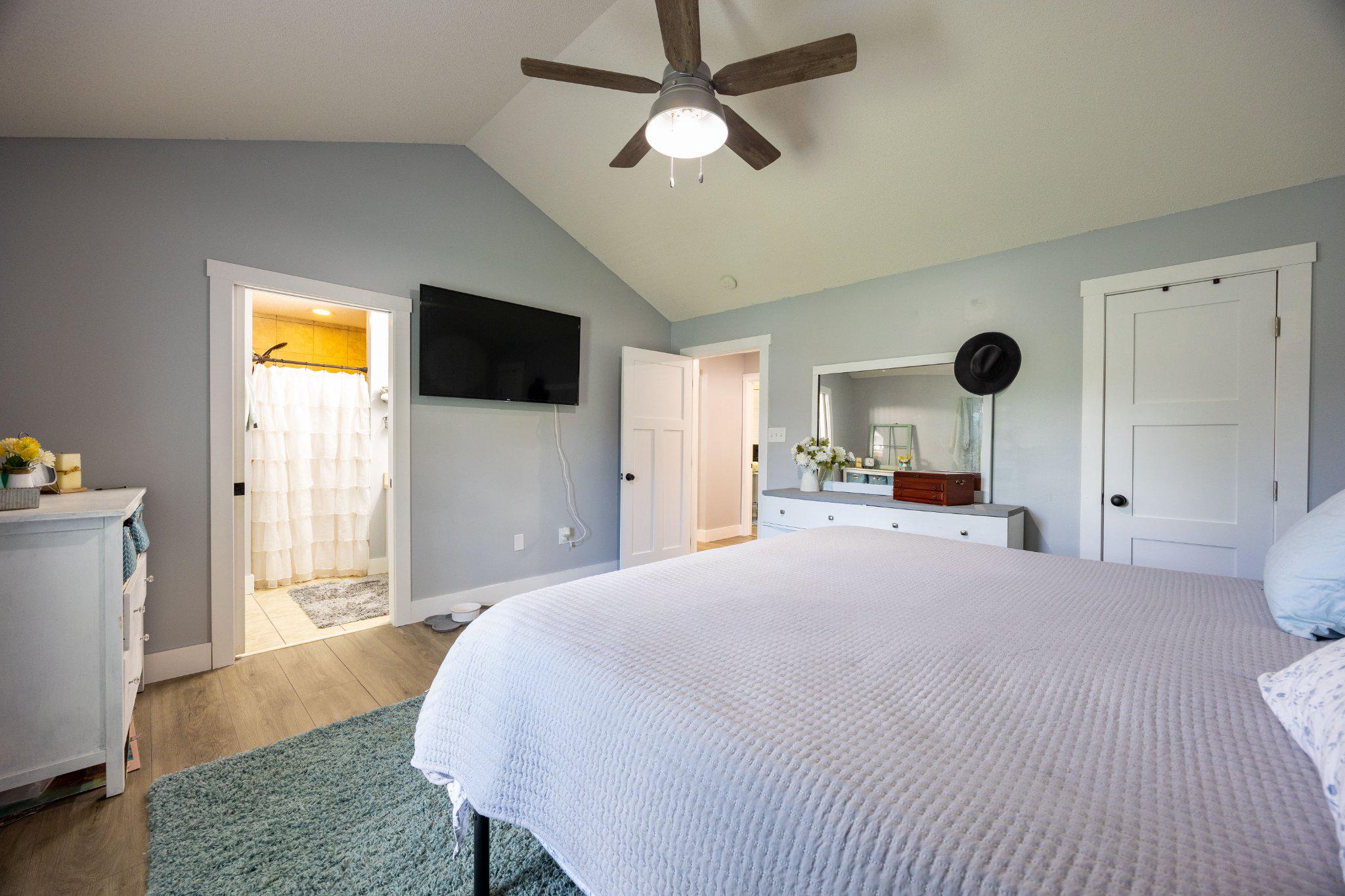 677 Ridge Road South Martinsburg, WV 25403 - Photo 33 of 72 Primary Bedroom w/ cathedral ceilings