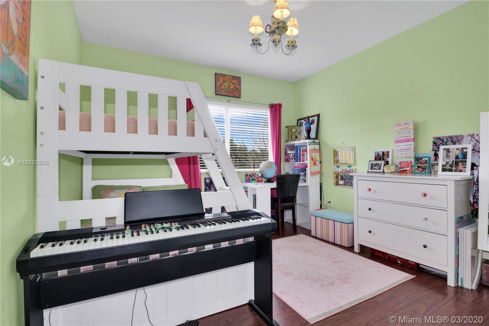 1954 Southeast 23rd Terrace Homestead, FL 33035 - Photo 7 of 14