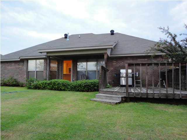 333 Kings Ridge Circle Brandon, MS 39047 - Photo 14 of 15 Rear view