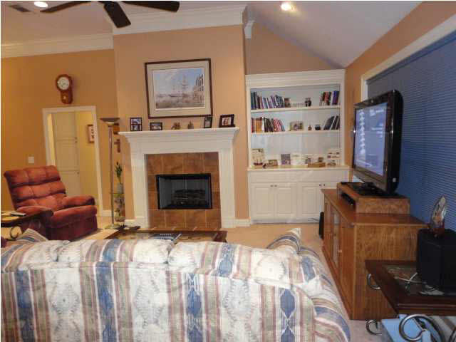 333 Kings Ridge Circle Brandon, MS 39047 - Photo 3 of 15 Living Room