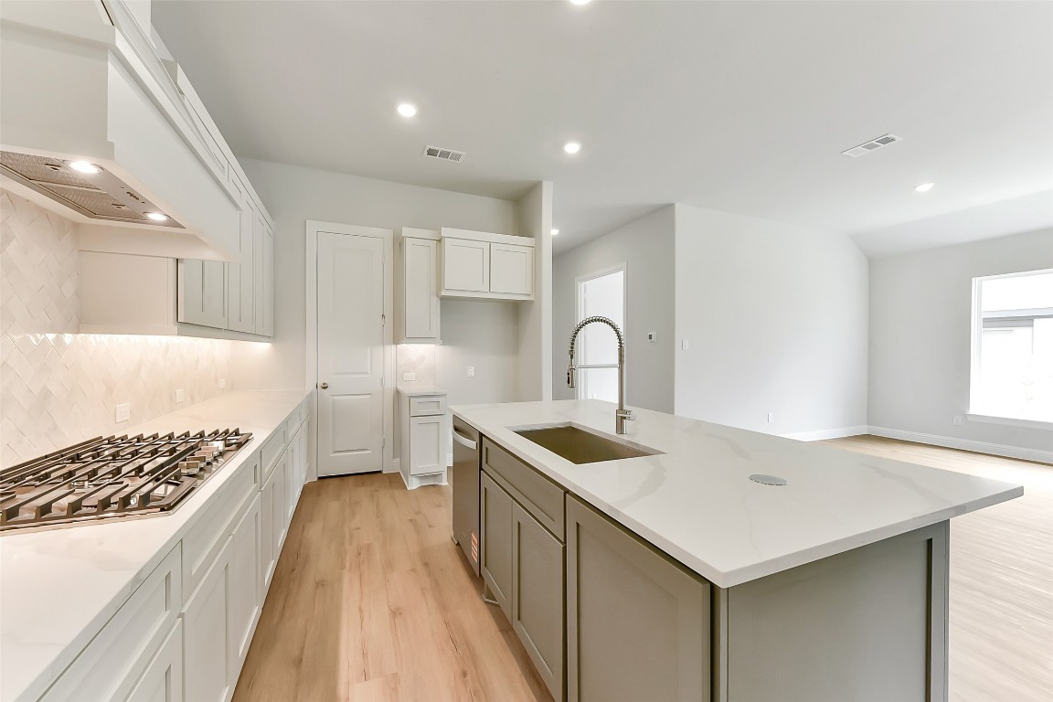 13015 Soaring Forest Drive Conroe, TX 77302 - Photo 14 of 39