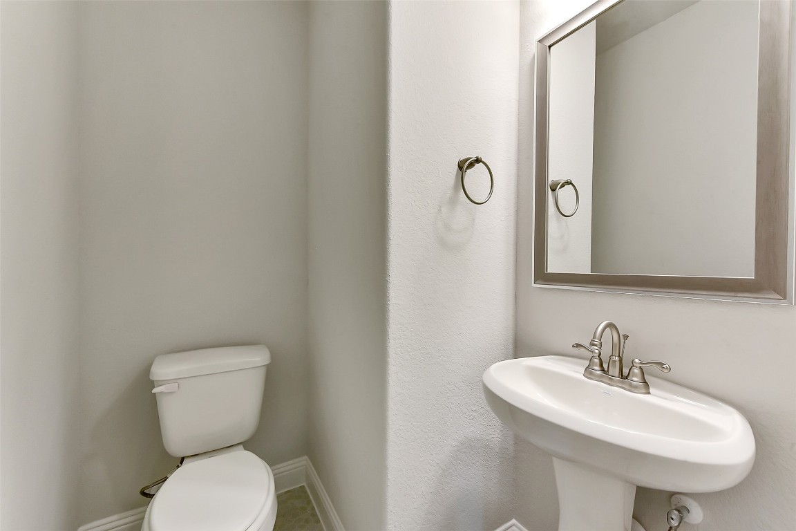 13015 Soaring Forest Drive Conroe, TX 77302 - Photo 32 of 39