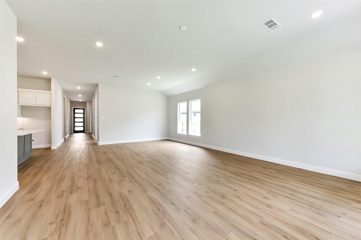 13015 Soaring Forest Drive Conroe, TX 77302 - Photo 7 of 39