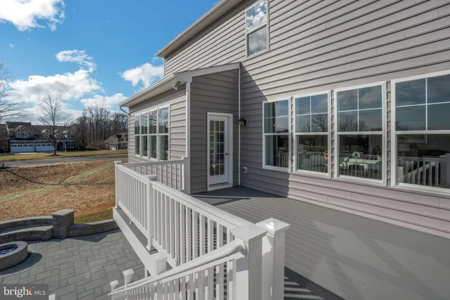 $799,990 | Falls, Sparks, MD 21152