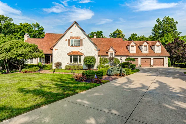 $925,000 | 6737 La Tour Circle, Indianapolis, IN 46278