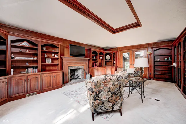 $925,000 | 6737 La Tour Circle, Indianapolis, IN 46278