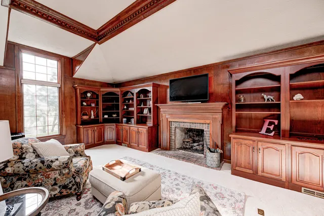 $925,000 | 6737 La Tour Circle, Indianapolis, IN 46278