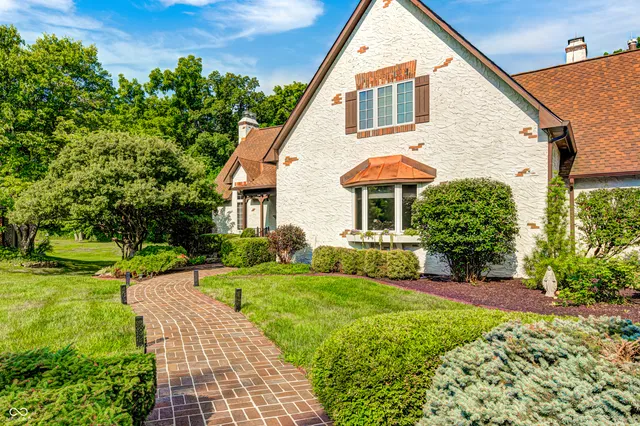 $925,000 | 6737 La Tour Circle, Indianapolis, IN 46278