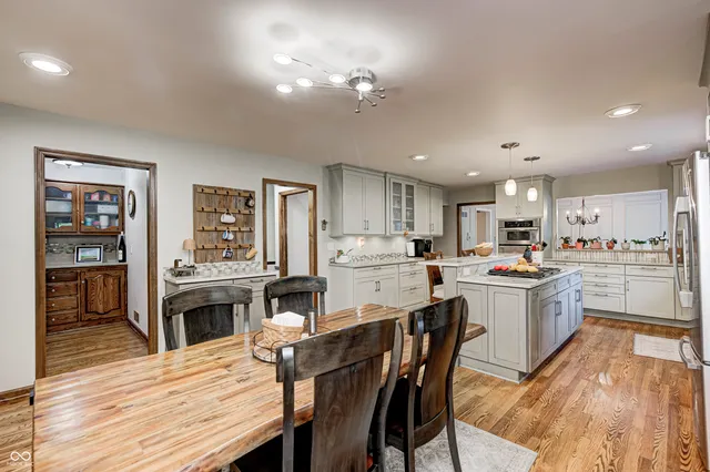 $925,000 | 6737 La Tour Circle, Indianapolis, IN 46278